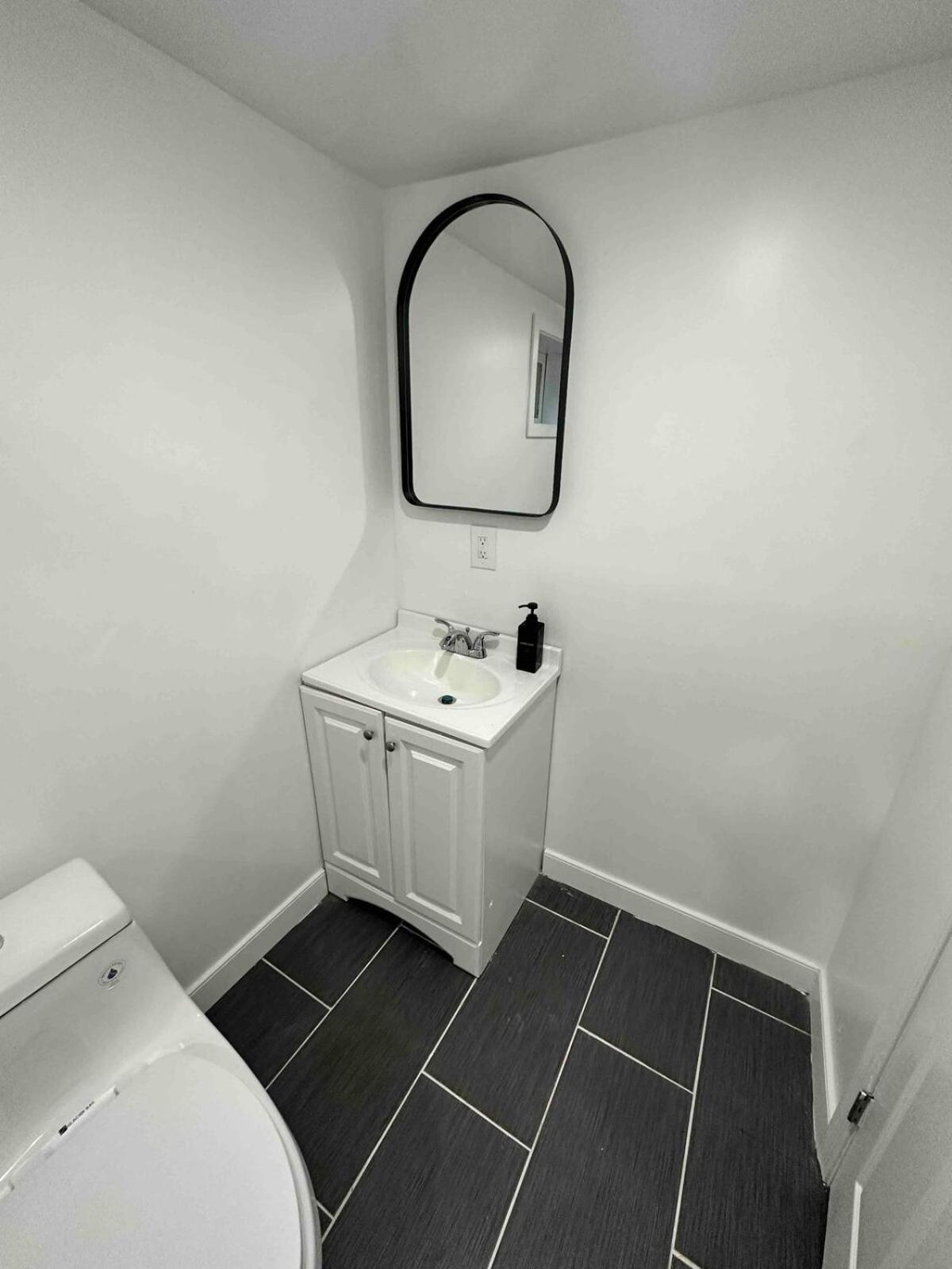 Lovely Basement 1-Bedroom With Free Parking Waszyngton Zewnętrze zdjęcie